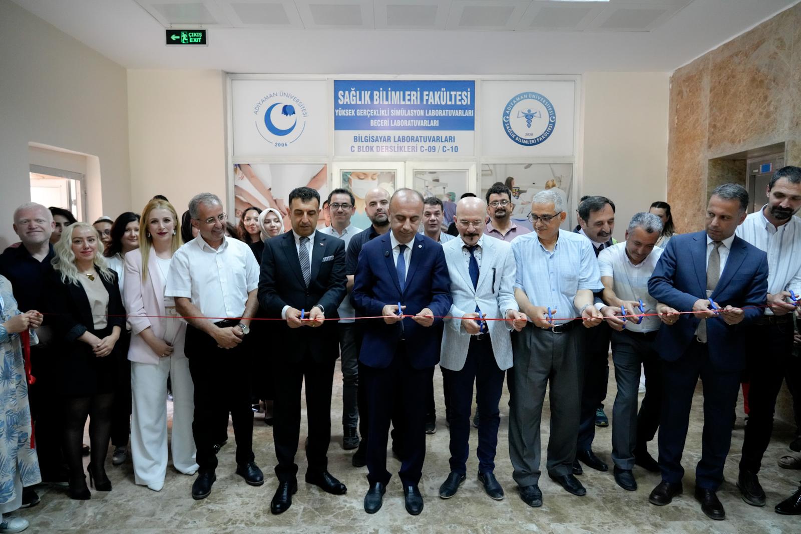 Adıyaman Üniversitesi Bünyesinde Yüksek Gerçeklikli Simülasyon Laboratuvarı Açıldı